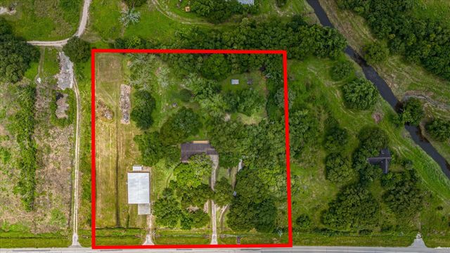 6907 Fm-2403, Alvin, TX 77511