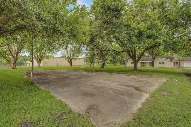 6907 Fm-2403, Alvin, TX 77511