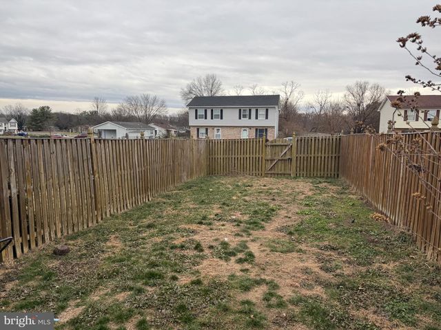 345 SURREY CLUB LN, Stephens City, VA 22655