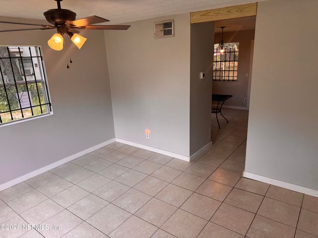 7020 E KEN KNIGHT Drive, Jacksonville, FL 32209