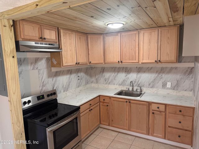 7020 E KEN KNIGHT Drive, Jacksonville, FL 32209