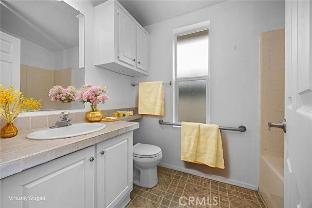 19127 Pioneer Boulevard 76, Artesia, CA 90701