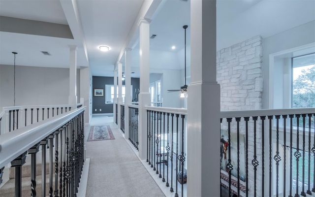 333 Wesley RDG, Spicewood, TX 78669