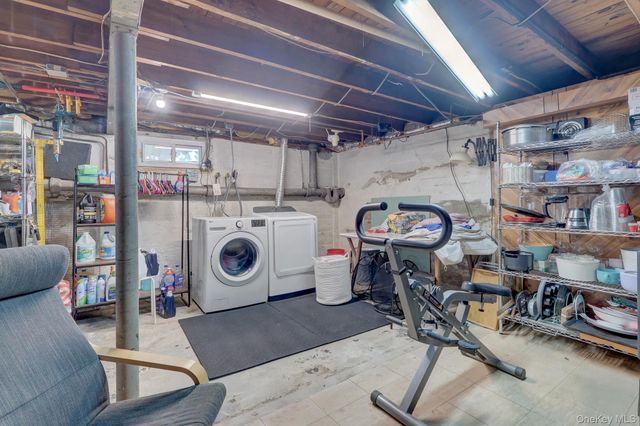 1893 Meadowbrook Road, Merrick, NY 11566