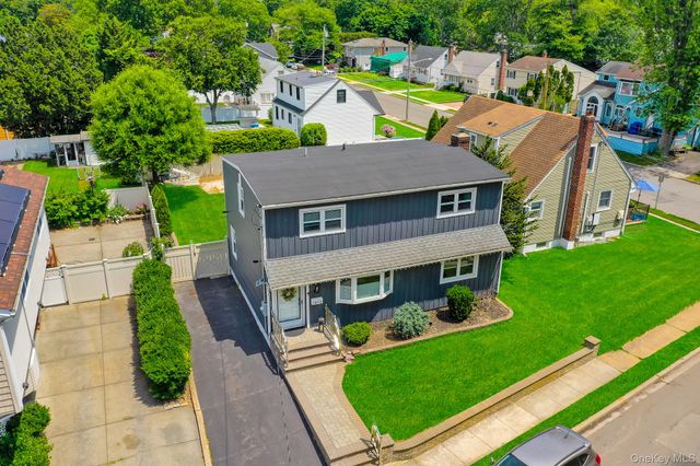 1893 Meadowbrook Road, Merrick, NY 11566