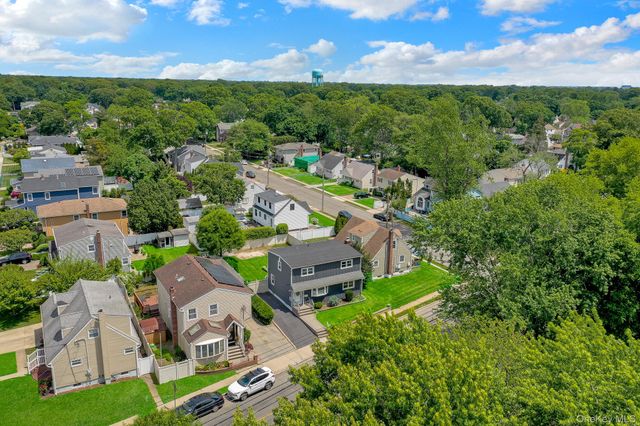 1893 Meadowbrook Road, Merrick, NY 11566