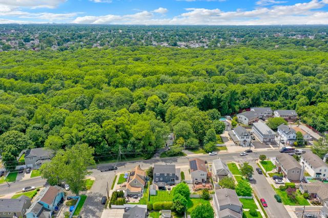 1893 Meadowbrook Road, Merrick, NY 11566