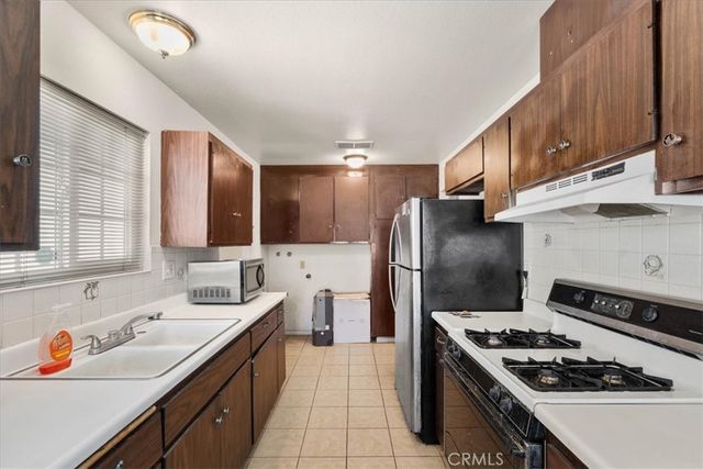 556 San Marino, Hemet, CA 92545
