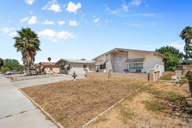 556 San Marino, Hemet, CA 92545