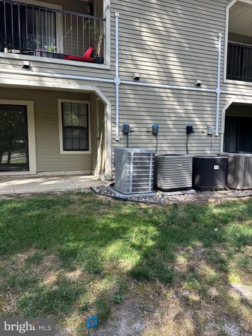 6 SUMMIT CT, Marlton, NJ 08053