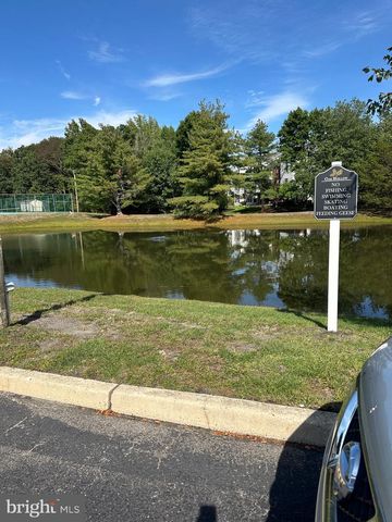 6 SUMMIT CT, Marlton, NJ 08053