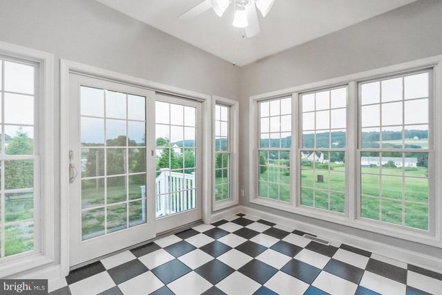 125 HILLVIEW RD, Kunkletown, PA 18058