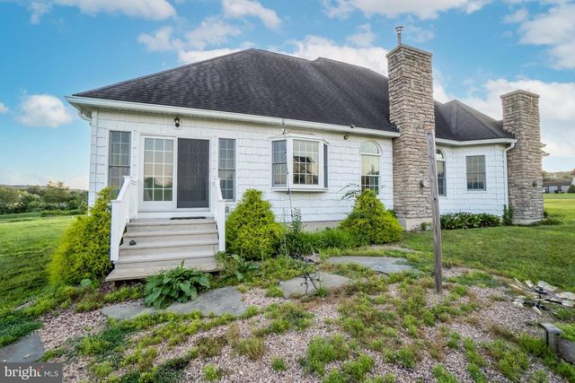 125 HILLVIEW RD, Kunkletown, PA 18058