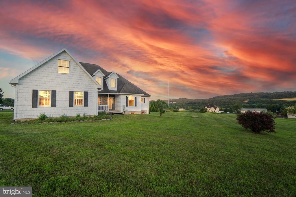 125 HILLVIEW RD, Kunkletown, PA 18058