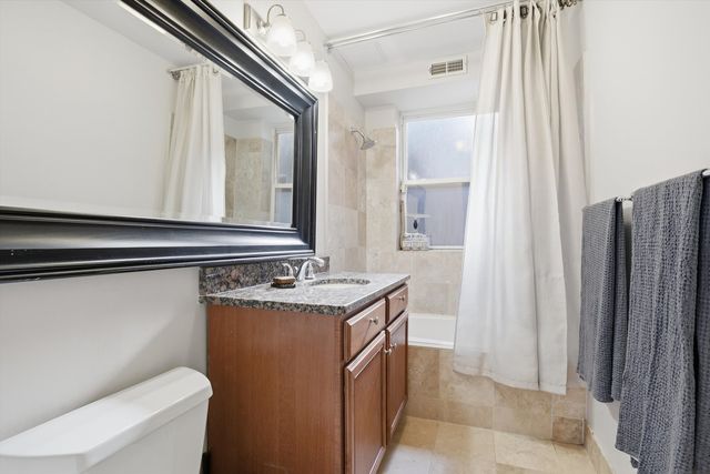 2452 N Lawndale Avenue G, Chicago, IL 60647