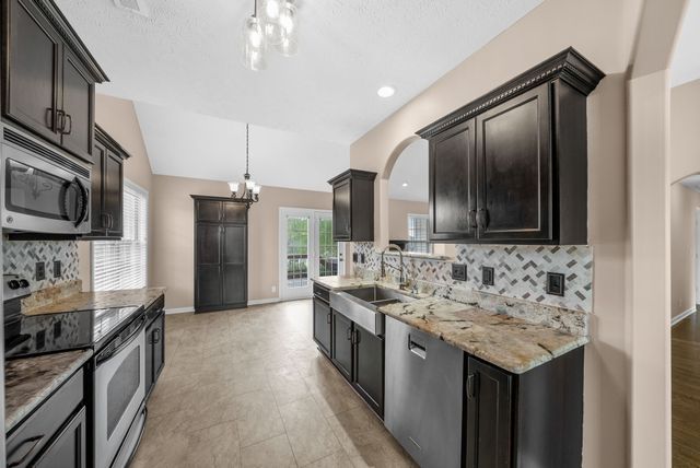 1458 Cobra Ln, Clarksville, TN 37042