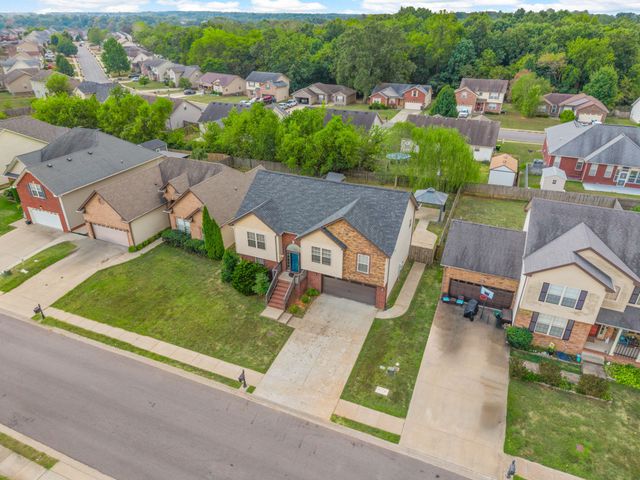 1458 Cobra Ln, Clarksville, TN 37042