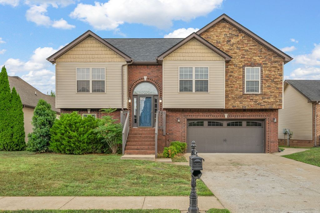 1458 Cobra Ln, Clarksville, TN 37042