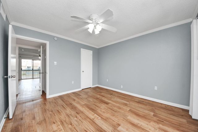 250 El Dorado Boulevard 204, Houston, TX 77598