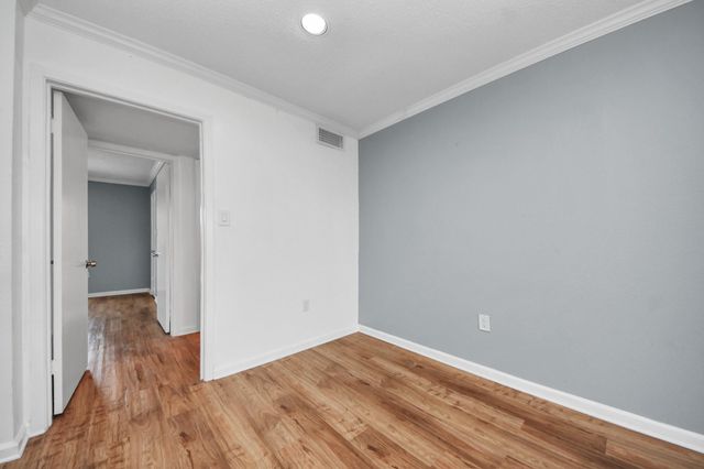 250 El Dorado Boulevard 204, Houston, TX 77598