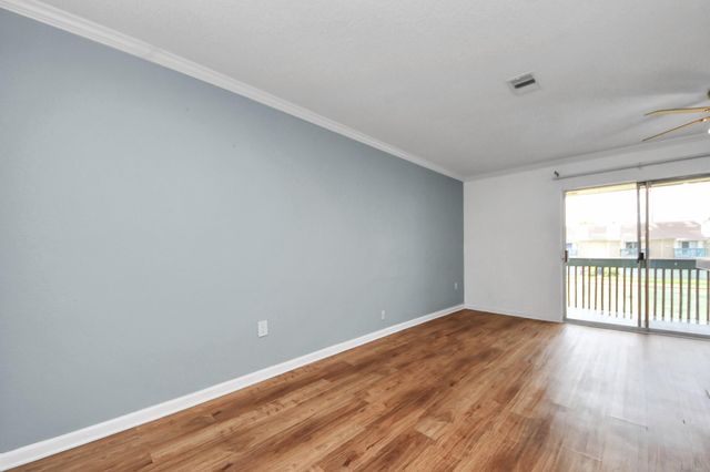 250 El Dorado Boulevard 204, Houston, TX 77598
