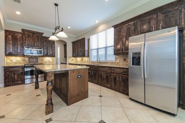 126 Griffin Avenue, Fate, TX 75189