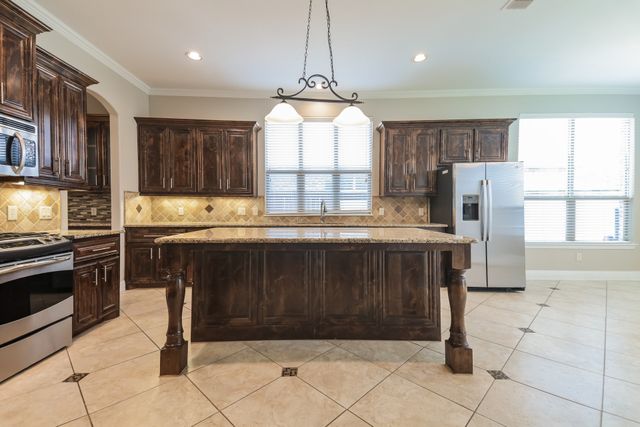 126 Griffin Avenue, Fate, TX 75189