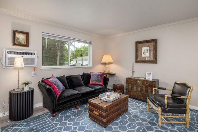 22855 E Country Vista Dr, Spokane, WA 99019