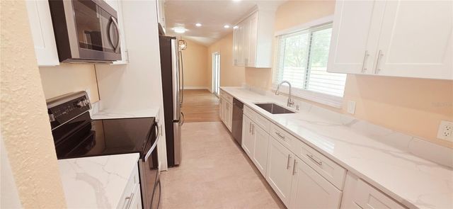 1954 DEERFIELD DRIVE, Lakeland, FL 33813