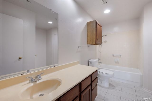 5111 Anacacho, San Antonio, TX 78217