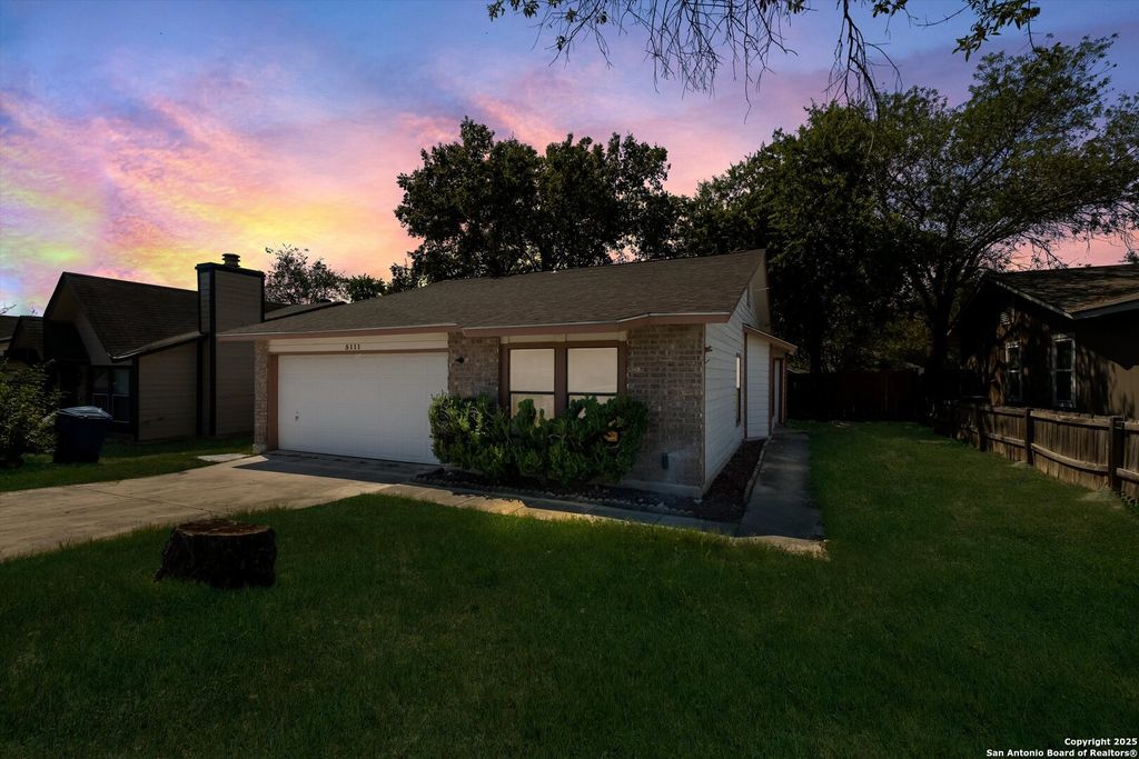 5111 Anacacho, San Antonio, TX 78217