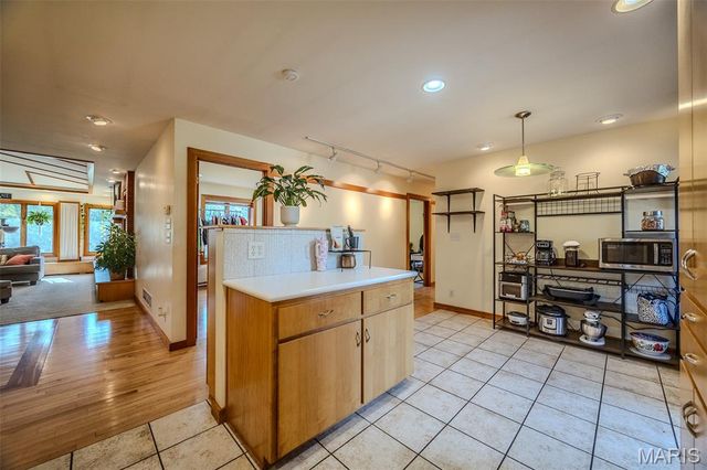 23643 Red Hawk Drive, Lebanon, MO 65536