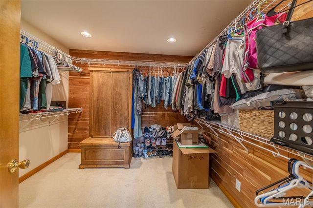 23643 Red Hawk Drive, Lebanon, MO 65536