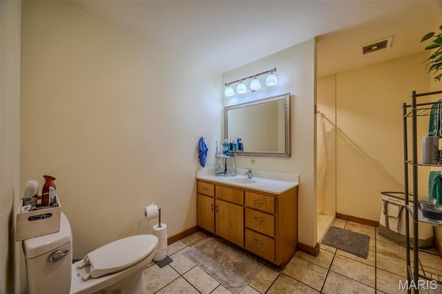 23643 Red Hawk Drive, Lebanon, MO 65536