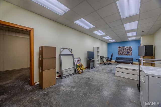 23643 Red Hawk Drive, Lebanon, MO 65536