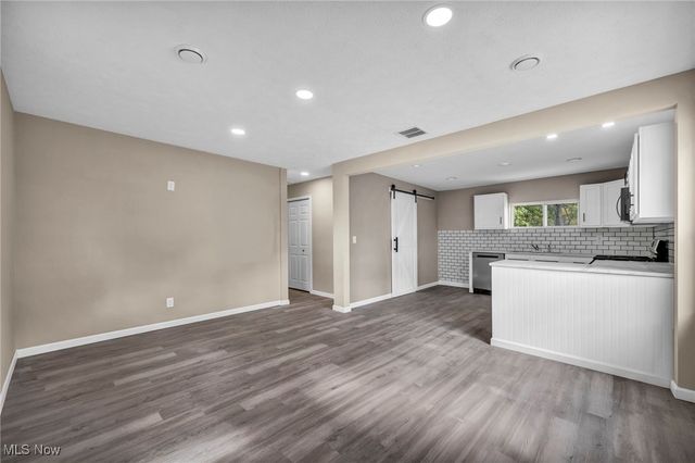 16817 Glenpark Avenue, Cleveland, OH 44128