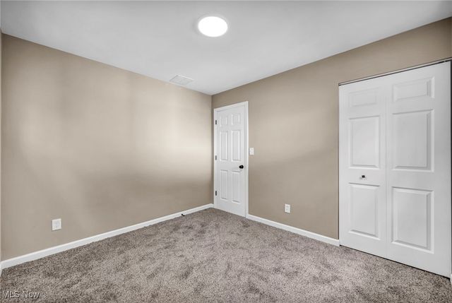 16817 Glenpark Avenue, Cleveland, OH 44128