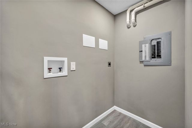 16817 Glenpark Avenue, Cleveland, OH 44128