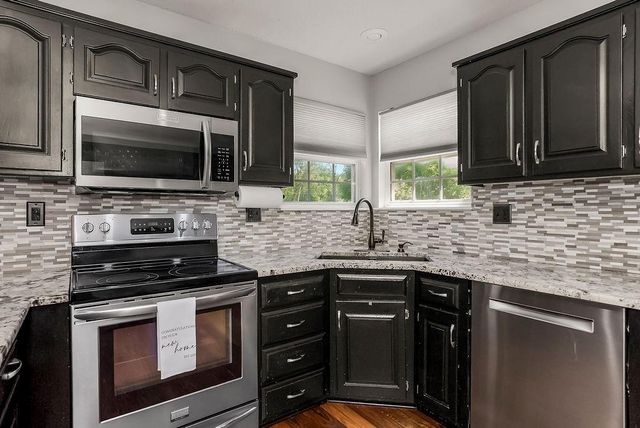 21509 W 51st Street, Shawnee, KS 66226