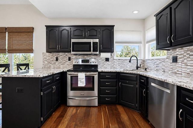 21509 W 51st Street, Shawnee, KS 66226
