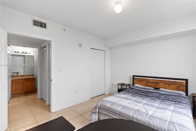 4242 NW 2nd St 1609, Miami, FL 33126