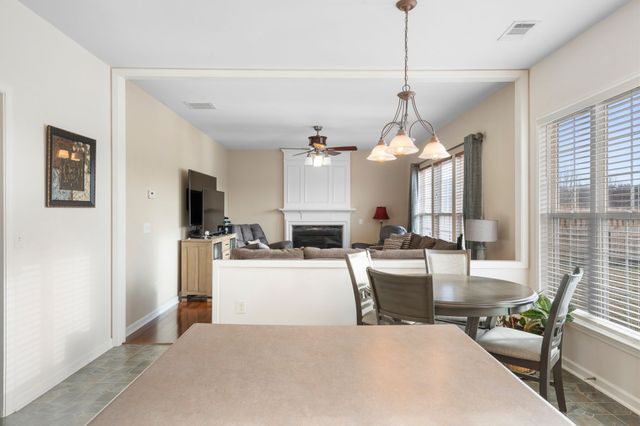 1713 Kendall Cove Ln, Mount Juliet, TN 37122