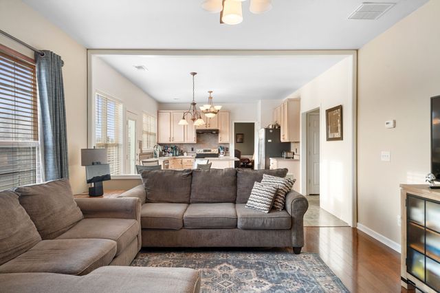 1713 Kendall Cove Ln, Mount Juliet, TN 37122