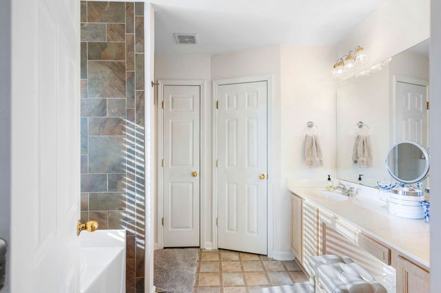 1713 Kendall Cove Ln, Mount Juliet, TN 37122