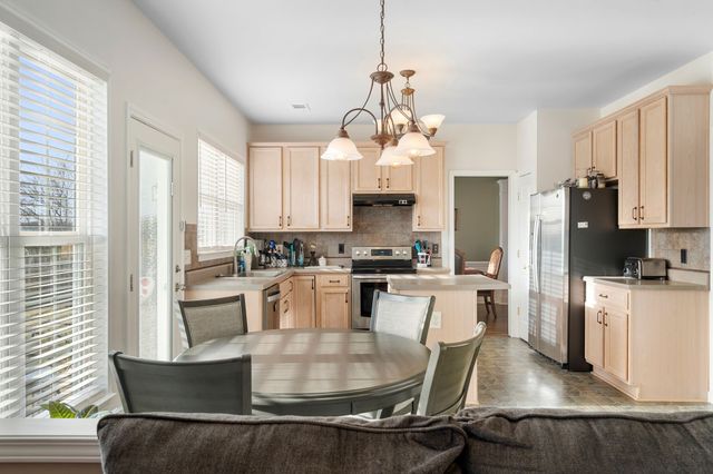 1713 Kendall Cove Ln, Mount Juliet, TN 37122