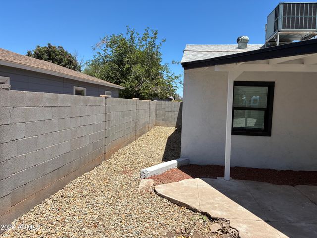 611 W 11TH Street, Tempe, AZ 85281