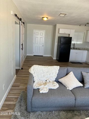 611 W 11TH Street, Tempe, AZ 85281