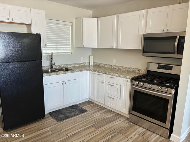 611 W 11TH Street, Tempe, AZ 85281