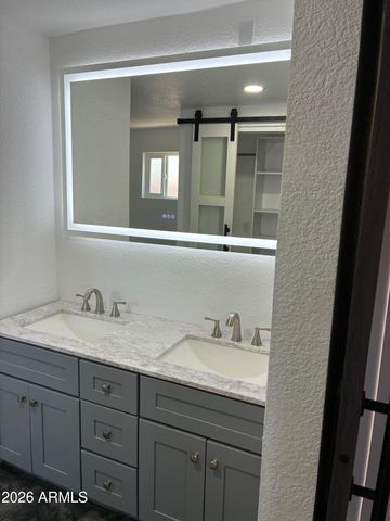 611 W 11TH Street, Tempe, AZ 85281