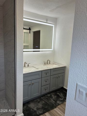 611 W 11TH Street, Tempe, AZ 85281